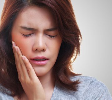 Surgery of the wisdom tooth involved with the nerve