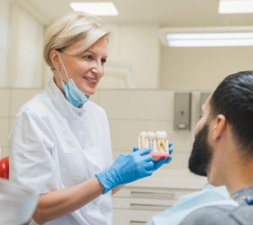 The role of the implant specialist in the success of treatment