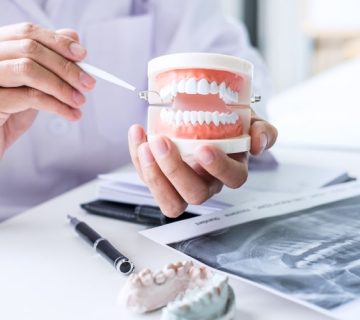 Proper maintenance of removable dental prosthesis