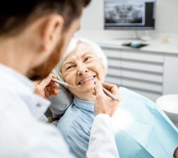 Dental implants in the elderly