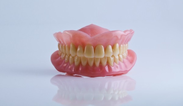 Bad smell from removable dentures