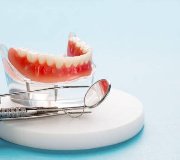 ایمپلنت یا پروتز دندانی