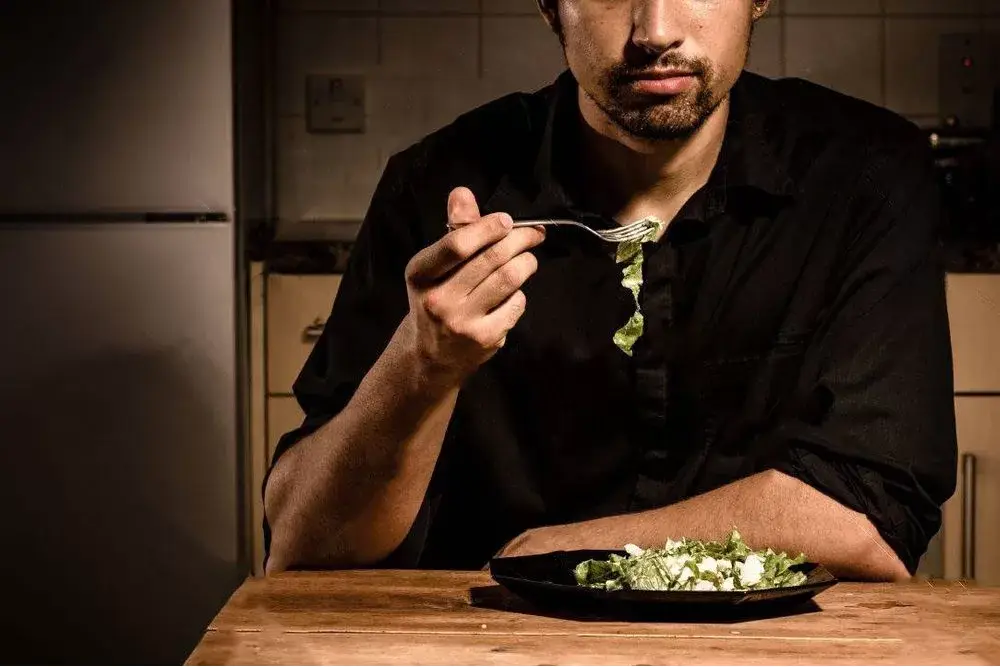 اهمیت غذا خوردن با دندان بریج شده 