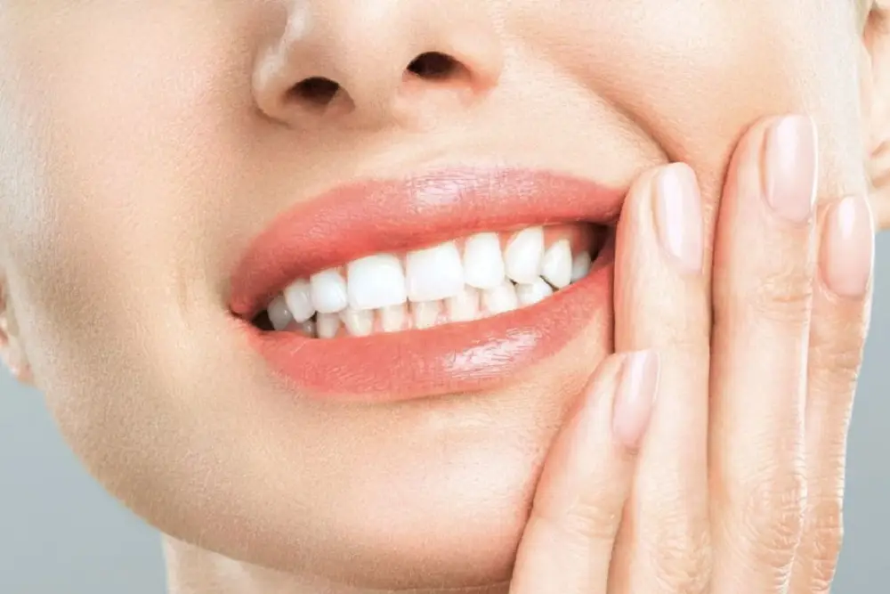 بررسی‌های نهایی در آخرین مرحله ایمپلنت 